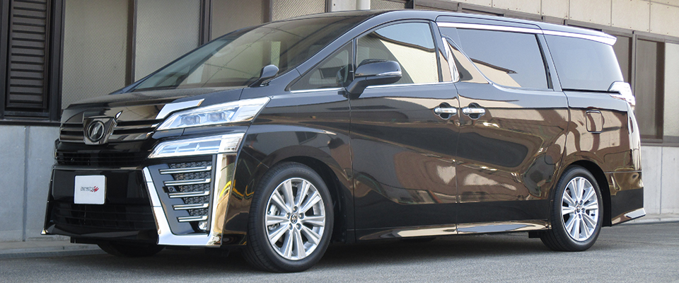 VELLFIRE AYH30W マイナーチェンジ後ナナメ画像