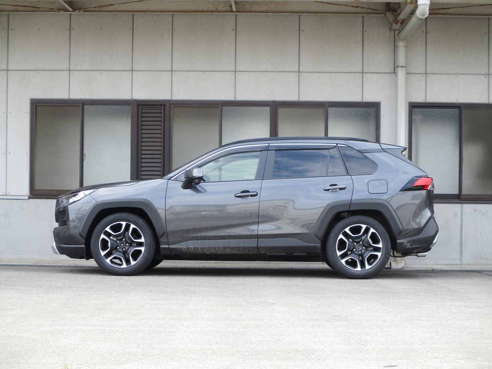 RAV4正面画像